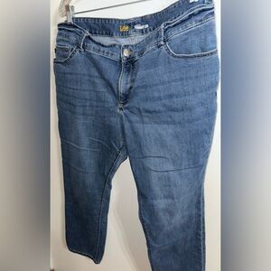 Lee women’s Slim Fit Blue Jeans